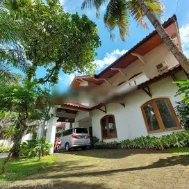 Rumah Bagus SHM di Pondok Indah, Jakarta Selatan