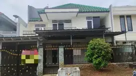 Rumah 2 Lantai Terawat di Taman Modern Cakung Jakarta Tinur