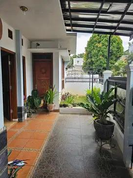 Dijual rumah 2 lantai di kota bandung