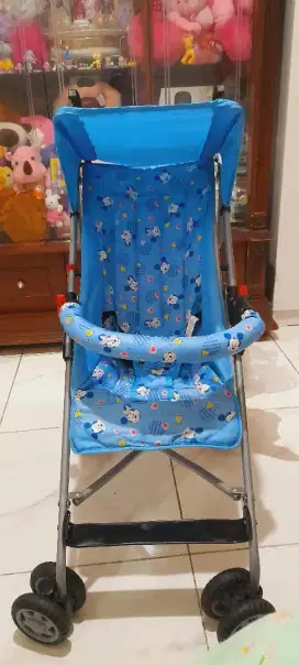 Di jual cepat stroller baby 150.000