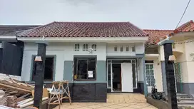 Rumah kece di Taman Napoli—lipp cikarang