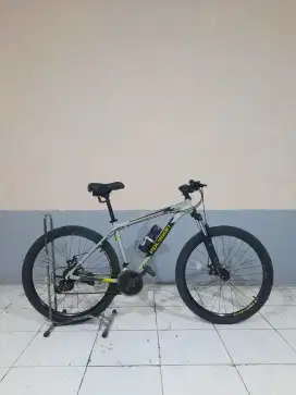 POLYGON CASCADE 3 TAHUN 2023
