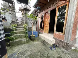 DIJUAL RUMAH SECOND LOKASI JALAN GUNUNG PATAS KEBOIWA