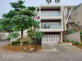 Rumah Mewah View Panorama Alam Murah di Sentul City