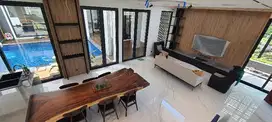 Rumah Mewah Baru Modern dengan lift dan kolam renang Surabaya Timur