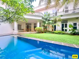 Di Sewakan Rumah Cantik dengan Kolam Renang di Kemang  Jakarta Selatan