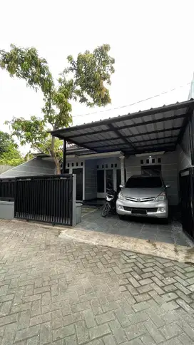 Dijual Rumah Siap Huni Kondisi Sangat Bagus Lokasi 5 Menit dari Busway
