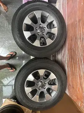 Velg dan Ban Jeep Sahara JL