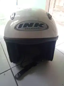 helm ink Centro putih