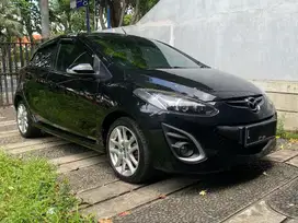 Mazda 2 RZ 2013 AT Type Tertinggi KM Rendah