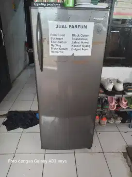 Jual butuh kulkas es batu