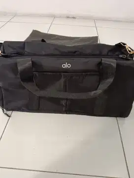 ALO Yoga Duffle & Travel Bag Black