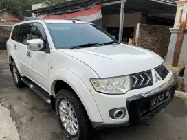Pajero exceed 2010 matic solar