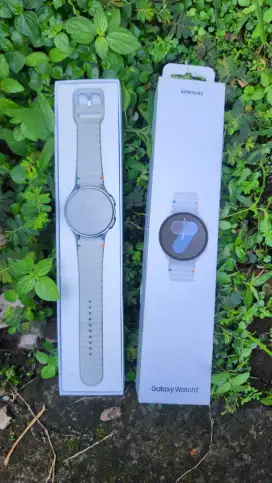 SAMSUNG GALAXY WATCH 7 44MM BNIB ++BONUS