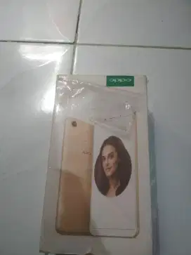 Di jual cepat hanya KArdus book aja Oppo F5.