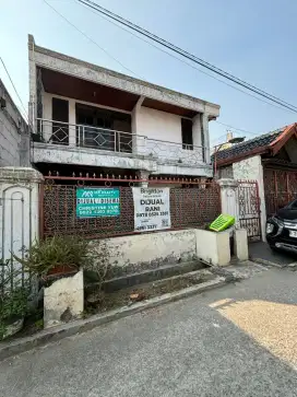 Rumah 2 Lantai Dekat Summarecon