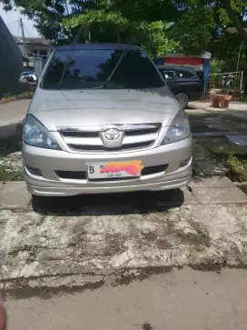 KIJANG INOVA V 2007 EURO