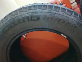 Ban bekas mobil merek Michelin