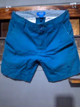 Celana pendek brand