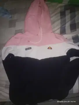 hoodie ellise ukuran M
