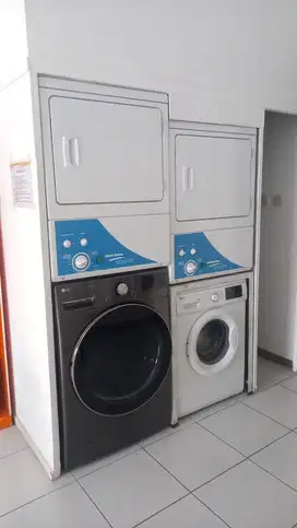 Mesin cuci LG, dan alat pengering kondisi mulus