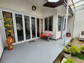 Rumah di Kota Baru Parahyangan, Nyaman Modern Tatar Jingganagara