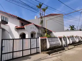 Jual! Rumah Gaya Mewah di [Pondok Gede], 530m², 3KT, 3KM – 6M