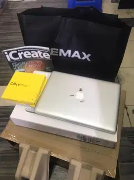 Macbook pro 2012 mulussss bangeeeeettt