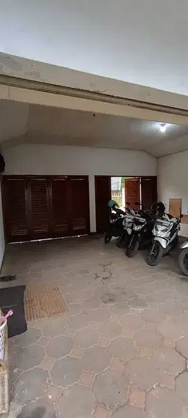 Dijual Cepat rumah sudut di Cirendeu Ciputat Lebak Bulus