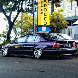 BMW 528i 2000 Bensin