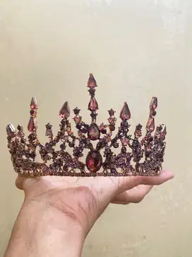 Mahkota dan aksesoris
