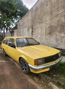 opel record wagon 2 pintu mesin mitsubishi 4d56