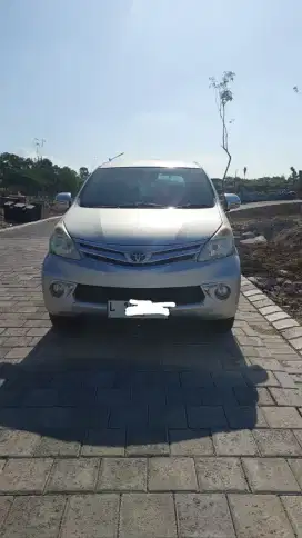 Avanza G matic 2014 kondisi bagus