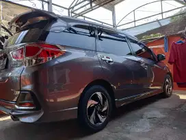 Mobilio RS Metic