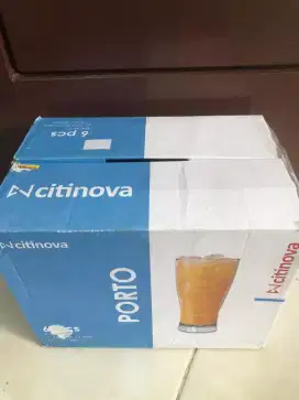 Gelas kaca Panjang