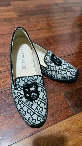 SEPATU DERBY EVERBEST SIZE 38