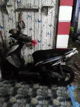 Jual motor Vario 110 warna putih
