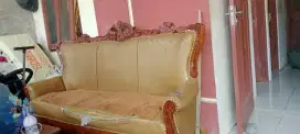 Kursi tamu bekas