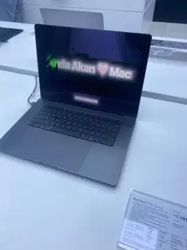 MacBook Pro (16inci) 512 GB gratis 1× cicilan