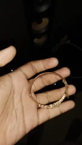 Dijual emass kondisi bekas