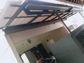 Kanopi baja ringan terpasang rapi