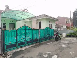 Disewakan rumah tempat tinggal