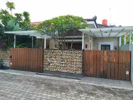 Jual Rumah LUAS 2 CARPORT harga MURAH di Arcamanik kota Bandung