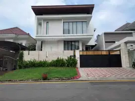 DISEWAKAN RUMAH
MEWAH RAYA SOUTH EMERALD MANSION CITRALAND