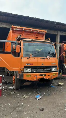 Dump truk fuso ganjo 2018 ML / M3 kondisi bagus + terawat