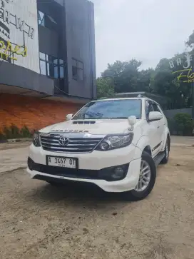 Fortuner TRD VNT turbo at 2013 putih manis