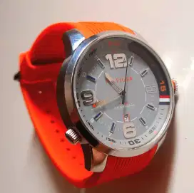 Jam Tommy Hilfiger Original 
BU yg mau brg bagus msh tahan air dan ori