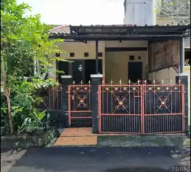 Di Sewakan Rumah Tinggal