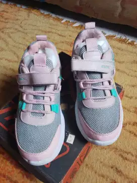 COMEX pink abu abu, size 36