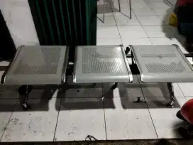 Kursi ruang tunggu